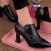 2025 Spring and Autumn New Thick Heel European and American Foreign Trade Pointed Small Leather Shoes Comfortable Single Shoes Foreign Style Mother S