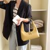 Korean Niche Design High-end Bag Women 2025 New Retro Underarm Patent Leather Shiny One-shoulder Handbag