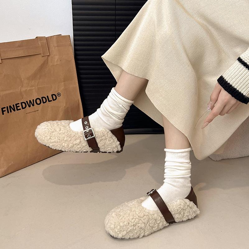 One-pedal Doudou Shoes Women's Winter 2025 New Versatile Low-top Mao Mao Shoes Wear One-button Classic Warm Cotton Shoes