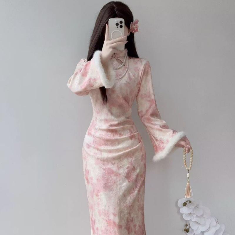 Elegant Velvet Cheongsam-Style Winter Dress for Women - Waist-Cinched, Printed, Hollow, Long Sleeve Slim Fit