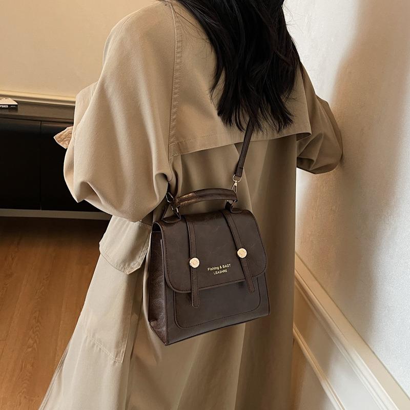 Retro backpack women's fashion niche casual portable student schoolbag trend lightweight travel backpack