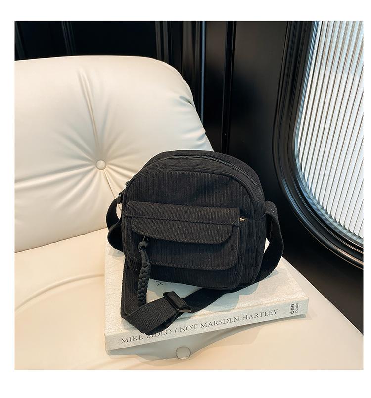 

Вельвет 2025 весна новая мода однотонная сумка в стиле инс женская школьная сумка через плечо сумка-мессенджер тренд чёрный