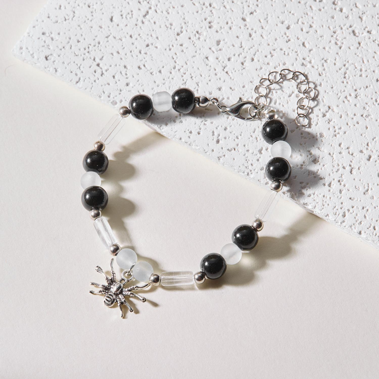 

Halloween spider bracelet necklace European and American creative versatile luminous dark spider beaded diamond necklace female