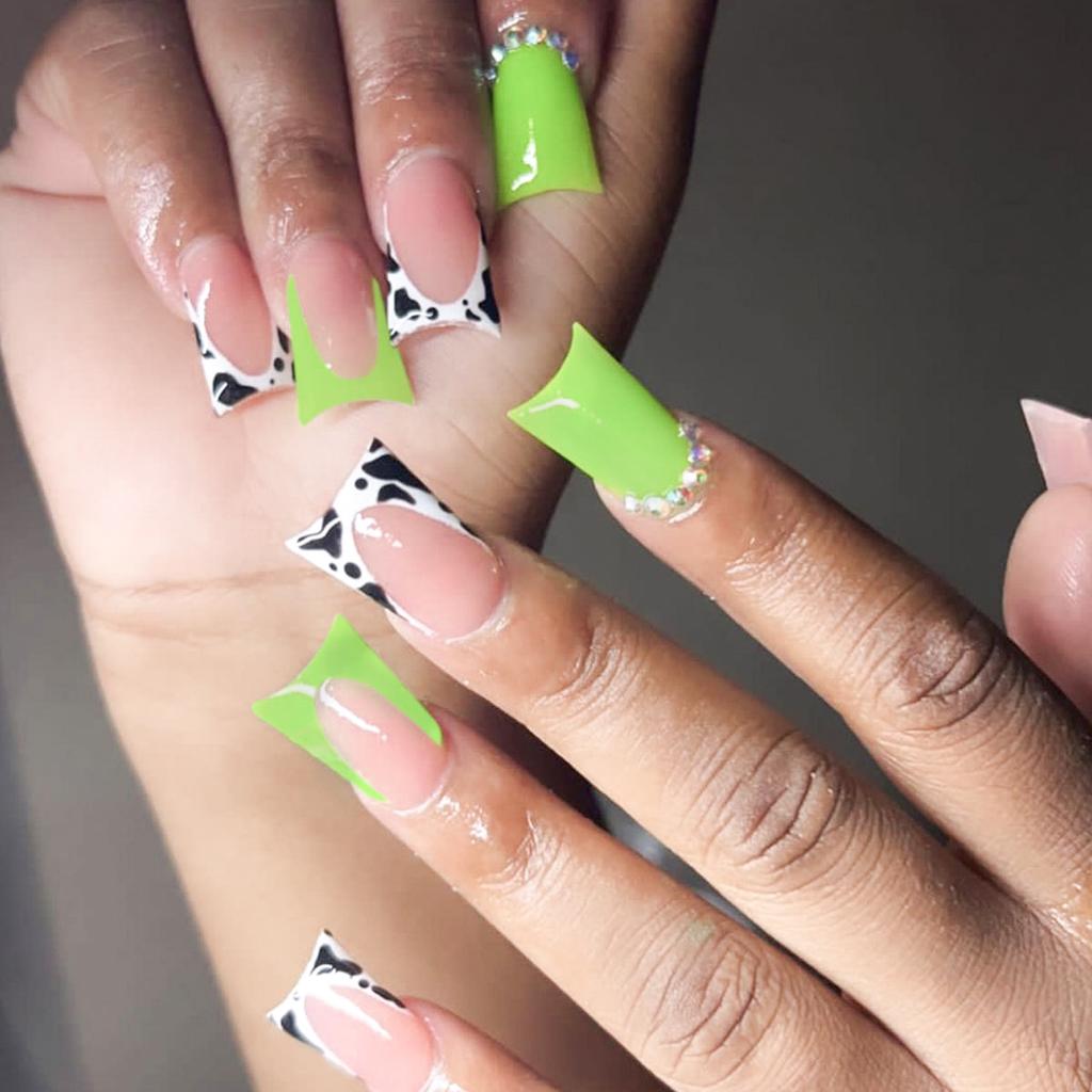 24 Stück Entenschnabel-förmige Falsche Nägel Gold Schmetterling Strass-Design Falsche Nagelspitzen Tragbare Vollabdeckung French Press-on Nägel