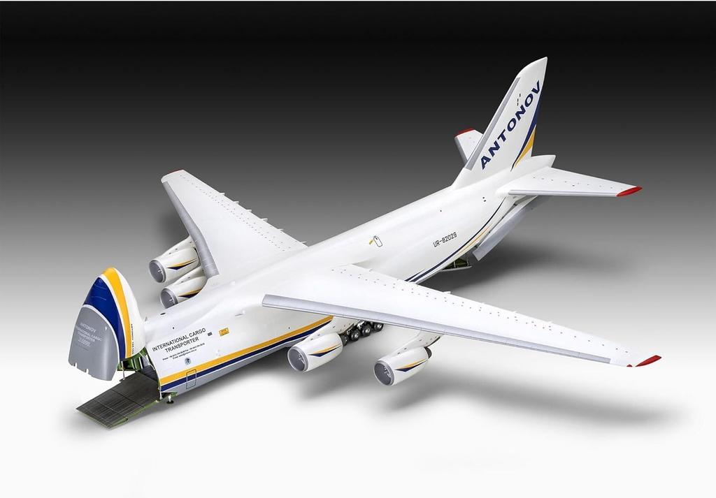 Deutsches Niveau (Revell) 1/144 Antonov An-124 Ruslan Plastikmodellbausatz 03807