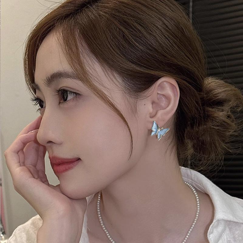 Small and Exquisite Blue Butterfly Stud Earrings for Women's New Popular Temperament Versatile Earrings Niche Design Earrings
