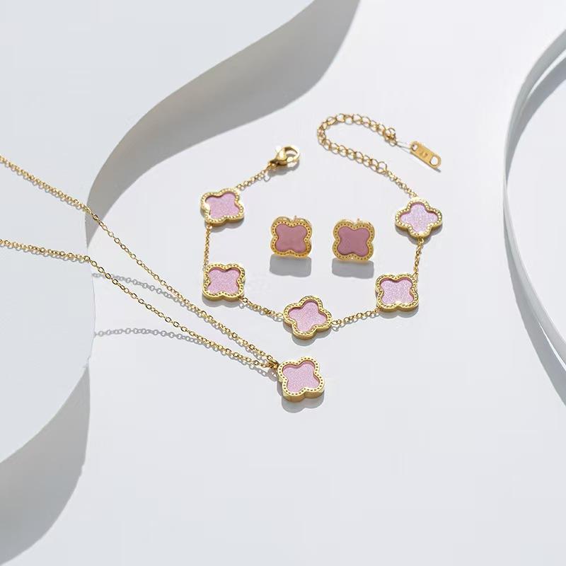 Simple Flat Double-sided Seashell Titanium Steel Four-leaf Clover Three-piece Jewelry Set Popular Online Clavicle Chain Necklace and Earrings