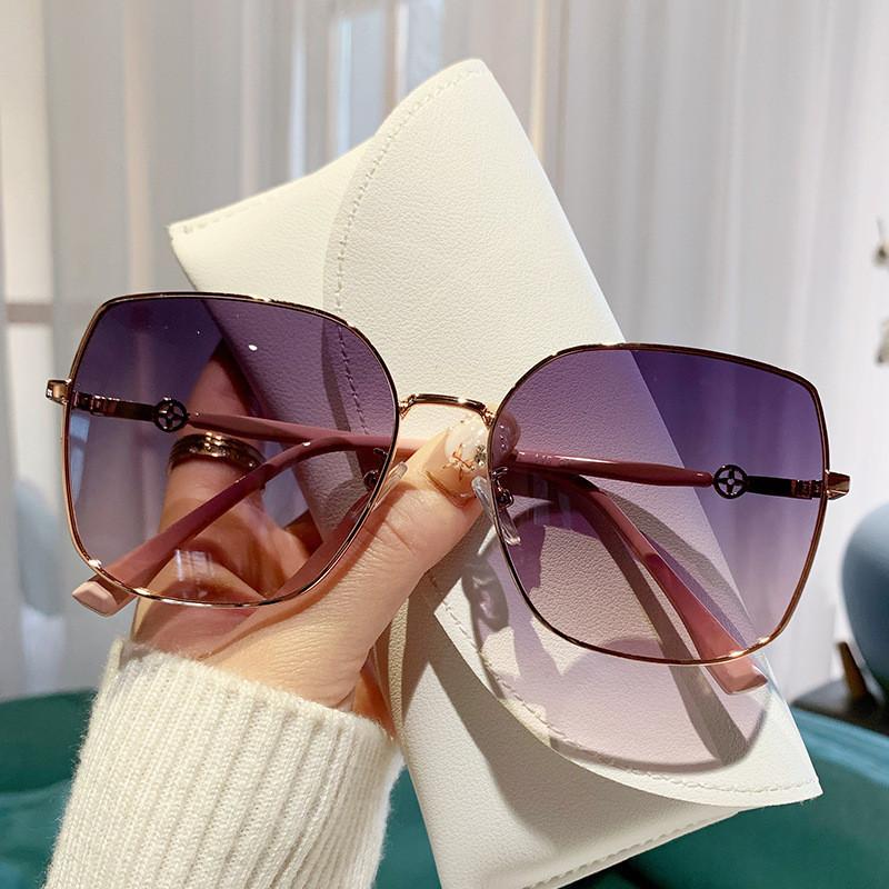 Vintage Ladies Sunglasses With Metal Frame And Uv380 Protection For Travel And Parties