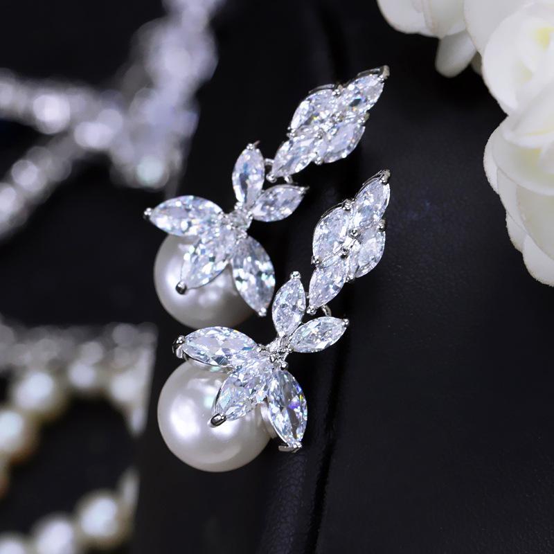 Sweet And Cute Flower Earrings, Zircon Shell Pearl Pendant.