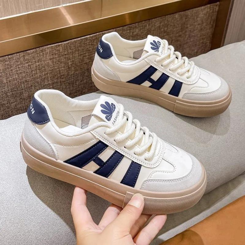 Women's Shoes 2025New Autumn Retro Round head LaceUp Casual Shoes for Women Comfortable Platform Walking Sneakers Tenis De Mujer