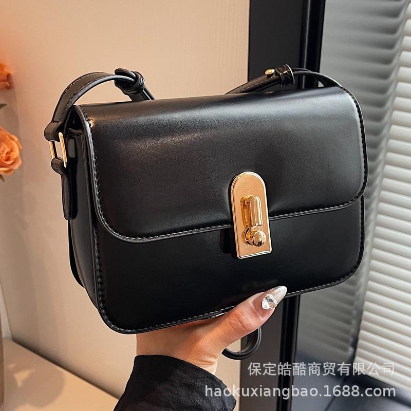 Bag Women's messenger bag 2025 New trendy autumn versatile ins shoulder bag This year's popular small square bag