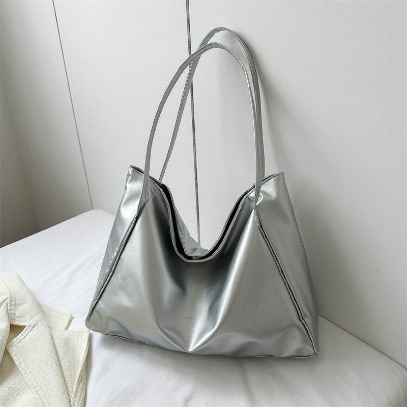 Large Capacity Elegant Tote Bag For Women Available In Chic Colors For Daily Use