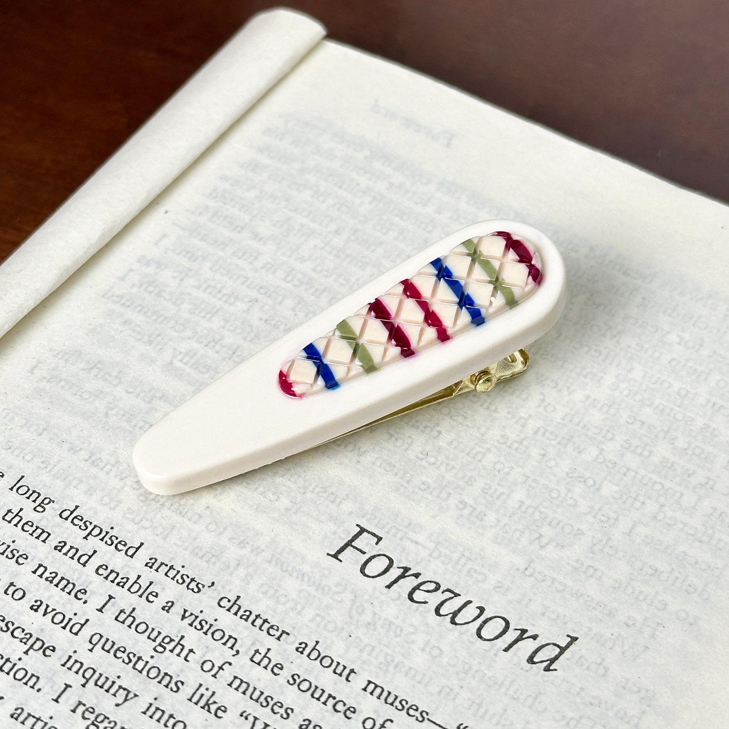 

Модная заколка-уточка для волос 64 см для женщин, предлагающая милый и очаровательный стиль для повседневной носки White6.4cm