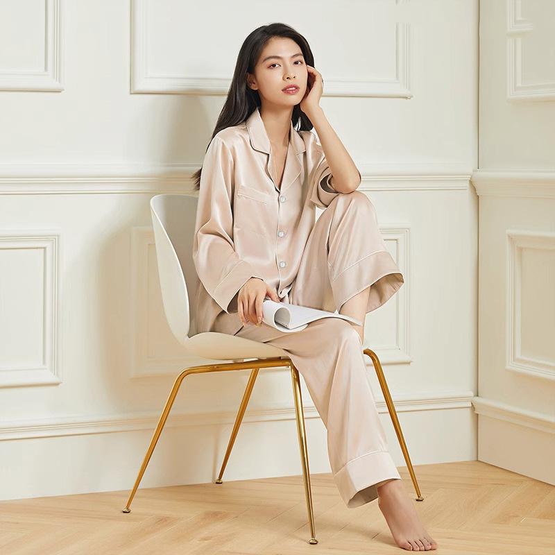 Spring And Summer High-End Women'S Pajamas Ice Silk Long-Sleeved Comfortable And Simple Loungewear Two-Piece Set