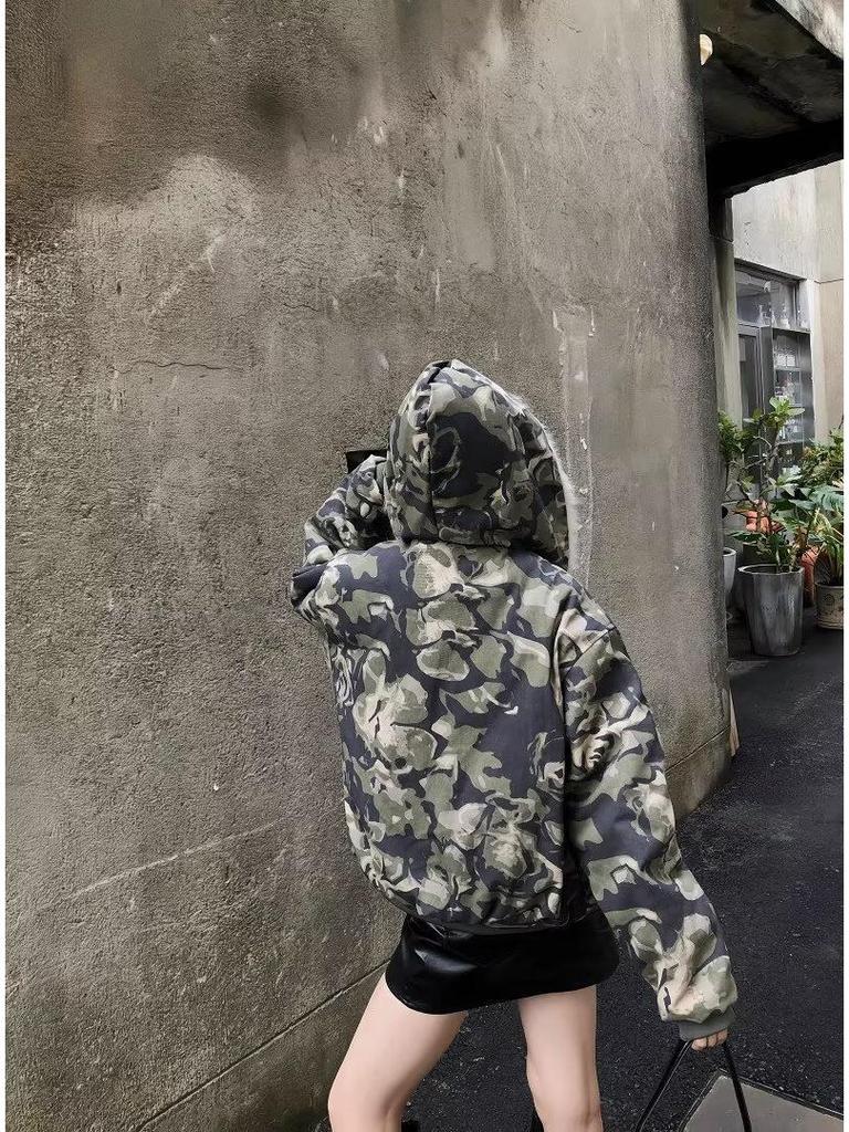 Women's 2024 Winter Retro Camouflage Hooded Cotton Jacket - Thickened & Padded