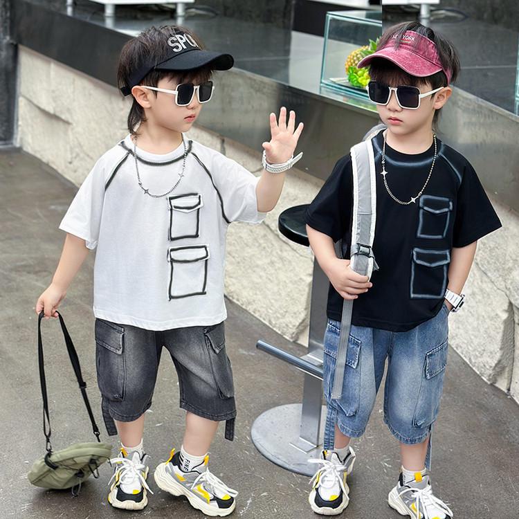 2026 Sommer-Mode für Jungen: Bedrucktes Oberteil mit Tasche und kurzen Ärmeln & Jeans-Shorts: Trendiges zweiteiliges Set