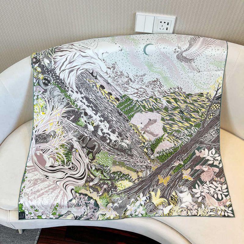 NINA SOLOR Romantic Prairie Animal Double-Sided Silk Scarf