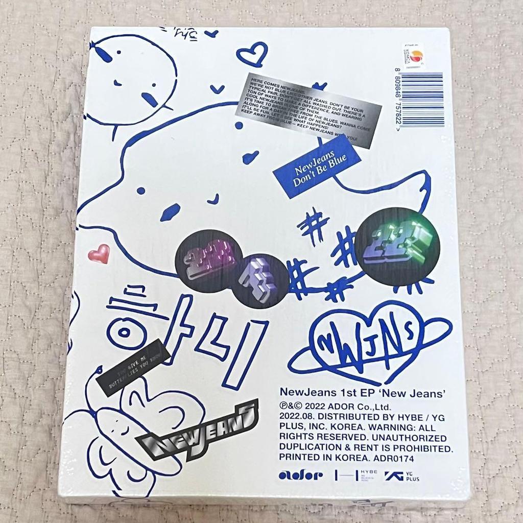 [USED] NewJeans Album Bluebook Hani Korean CD
