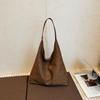 Large-capacity tote bag, women's Korean version, high-end sense, trendy commuting, simple and versatile shoulder bag.