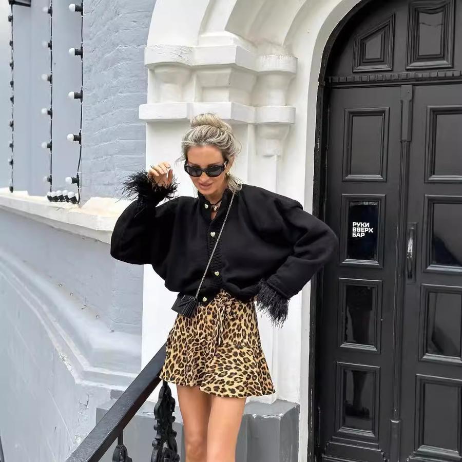 Ins Herbst Neuer Stil Damen Elegant Mode Rotes Federstrick Cardigan Mantel