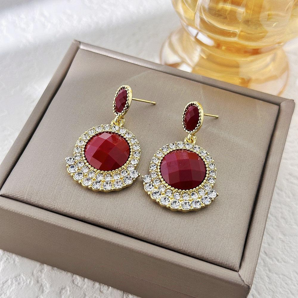 

Серьги-гвоздики Осенне-зимние модные дизайнерские серьги Легкая роскошь Темперамент Высококлассные серьги