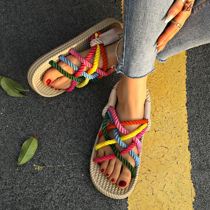 2025 New Casual and Comfortable Shoes for Women Breathable Flat Sandals Strappy Heels Shoes Anti-Skid Beach Sandals Slipper