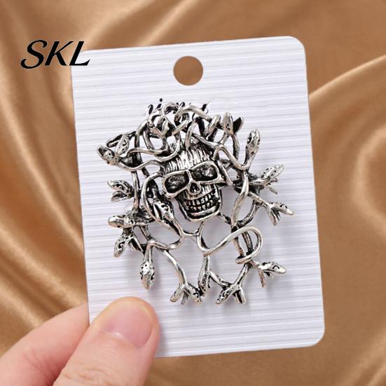 Decorative Brooch Accessory Distressed Style Pin, Punk Retro Thorns Skull Design Lapel Pin with Anti-oxidation Rhinestones Inlaid, Vines Surrounding