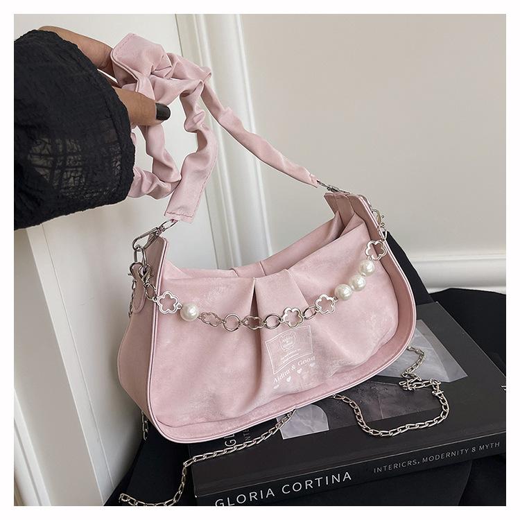 Today's popular underarm bags for women's autumn niche pleated cloud chain bags for women's tide