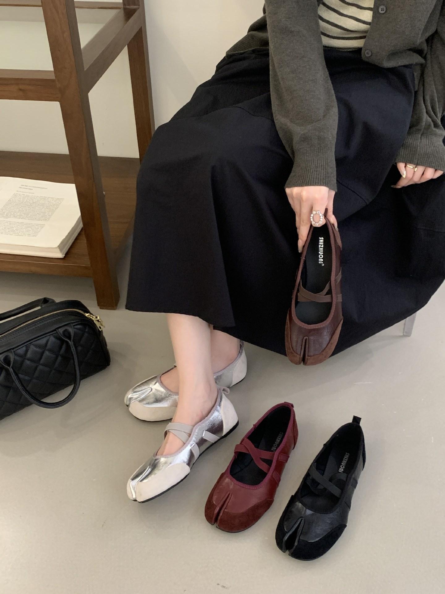 

2025 new one-word buckle with split-toed pig s trotters Mary Jane ballet small leather shoes women s flat-bottomed shallow mouth women s single shoes 40 коричневый