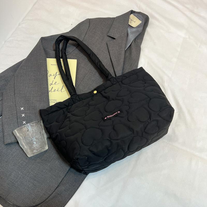 

Нейлоновая сумка-багет женская большой вместимости новая осенне-зимняя универсальная повседневная для работы на плечо подмышку