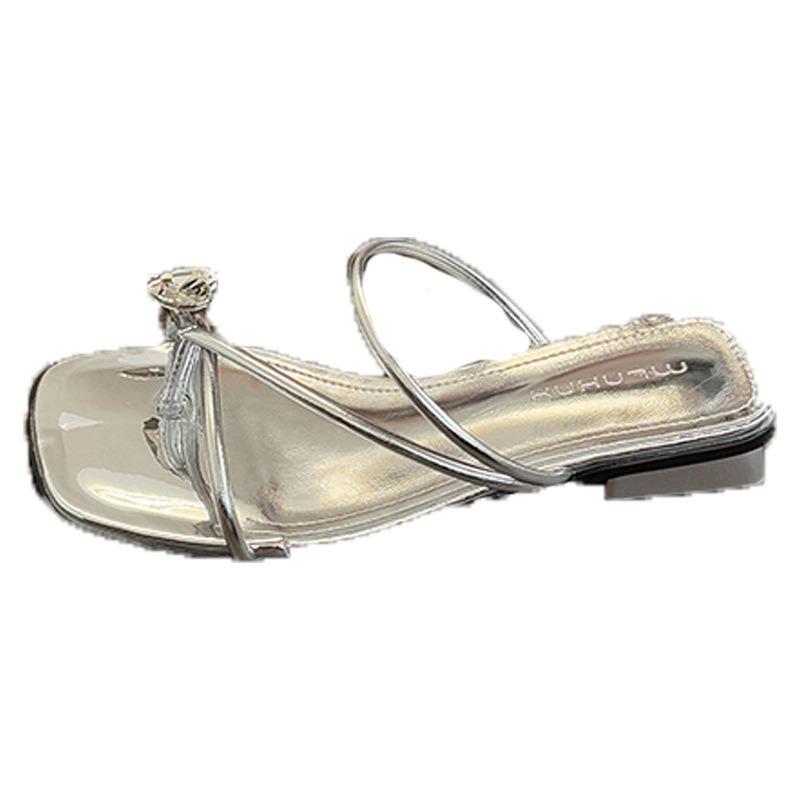 Beautiful Silver Cool Slippers Women's Summer Wear New with Skirt Rhinestone Cover Toe Low Heel Beach Sandals