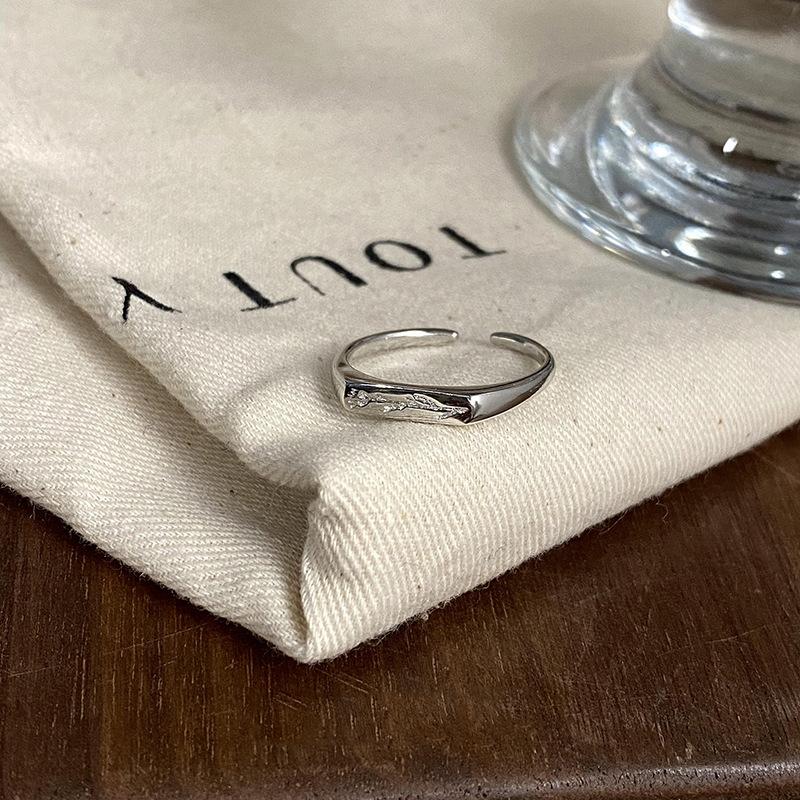 

Open Copper Stylish Ring With Captivating Rose Floral Design And Crystal Shine