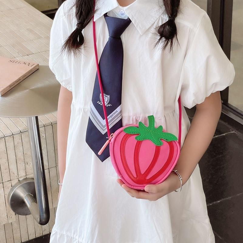 Childrens Strawberry Shaped Mini Shoulder Bag For Kindergarten Girls And Boys
