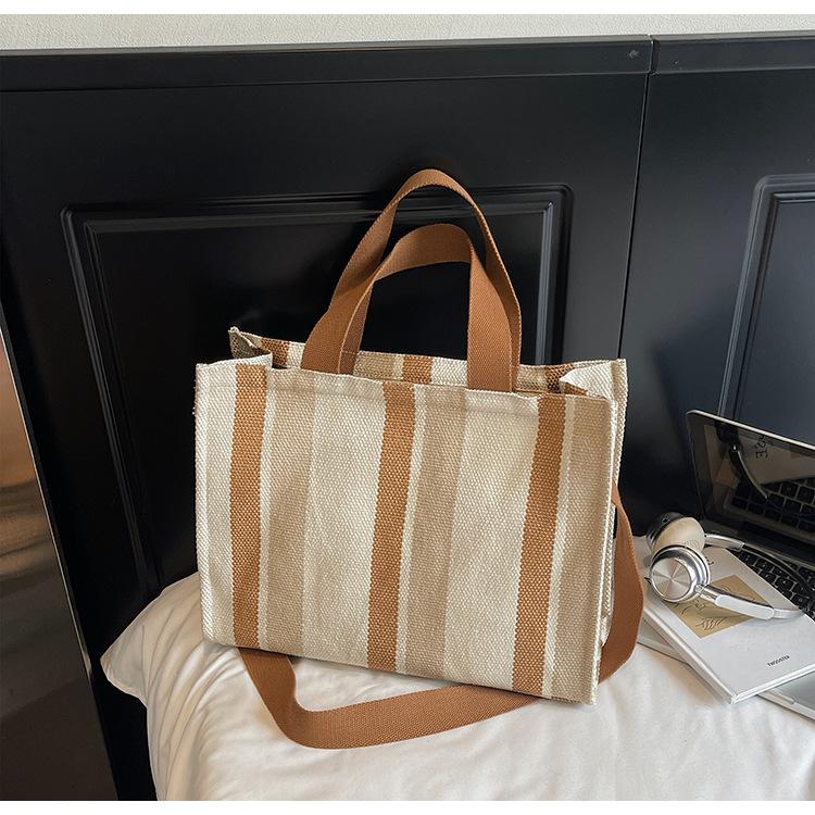 Korean Version Canvas Shoulder Messenger Bag 2025 Autumn and Winter New Striped Large-capacity Student Tote Bag Fashion Shopping Bag