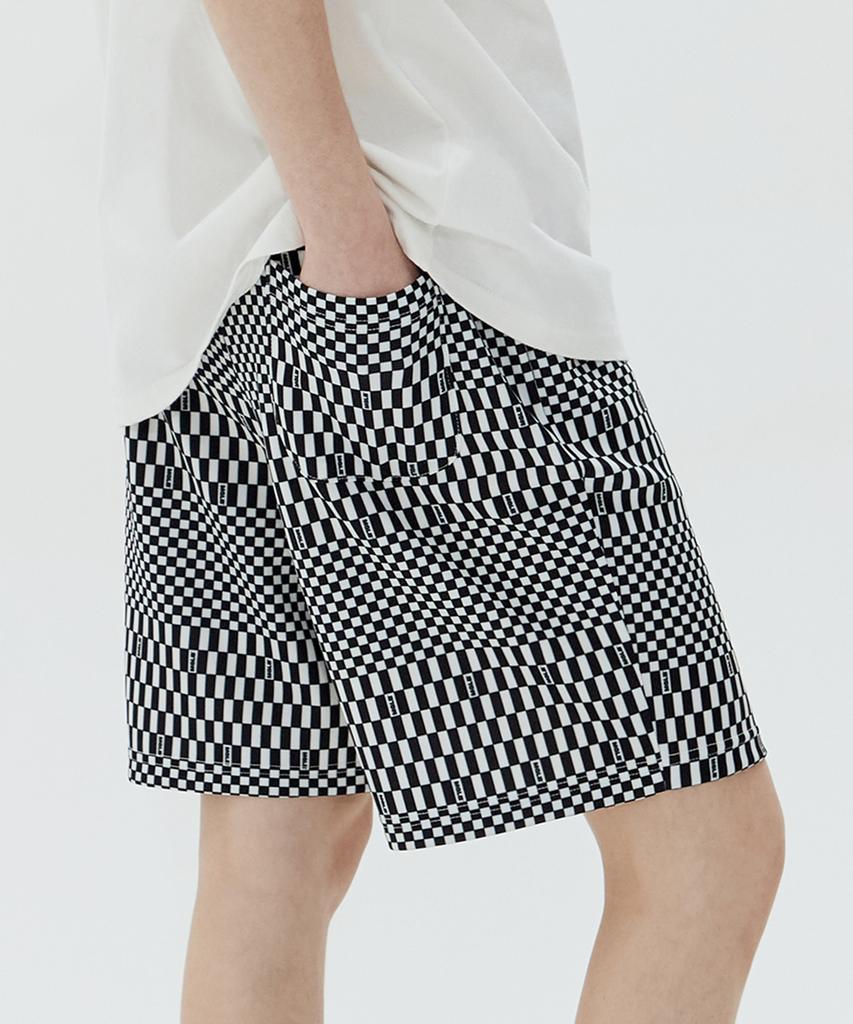 MATCHGLOBE Check Elastic Shorts (Black)