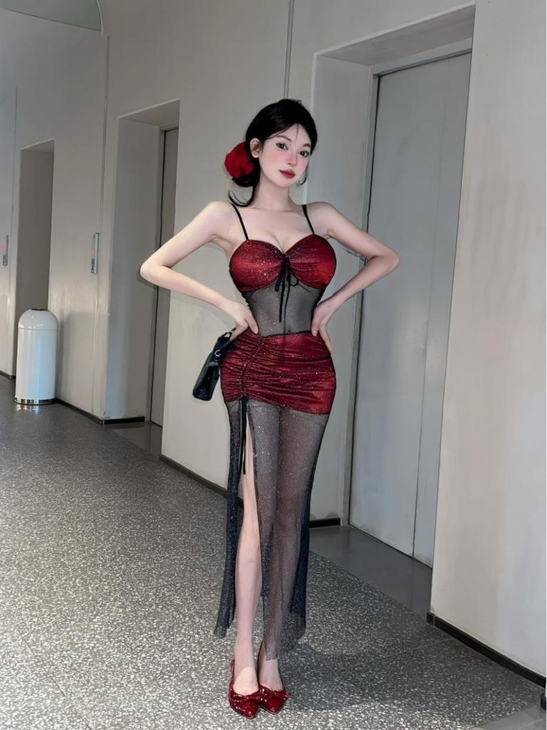 Heißes Mädchen Sexy trägerloses Netz-Abendkleid mit hohem Schlitz