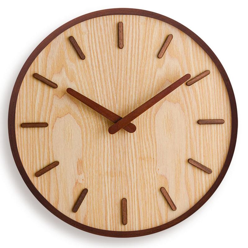 Simple Chinese style wall clock Wooden modern home living room decoration Chinese style round quartz clock Nordic style clock