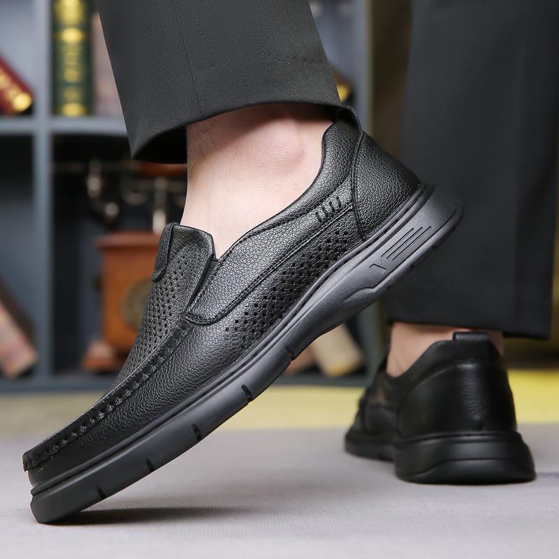 Fashion Office Business Punching Leather Moccasin Lightweight Breathable Men Casual Loafers Comfortable Summer Hollow Out Leather Shoes
