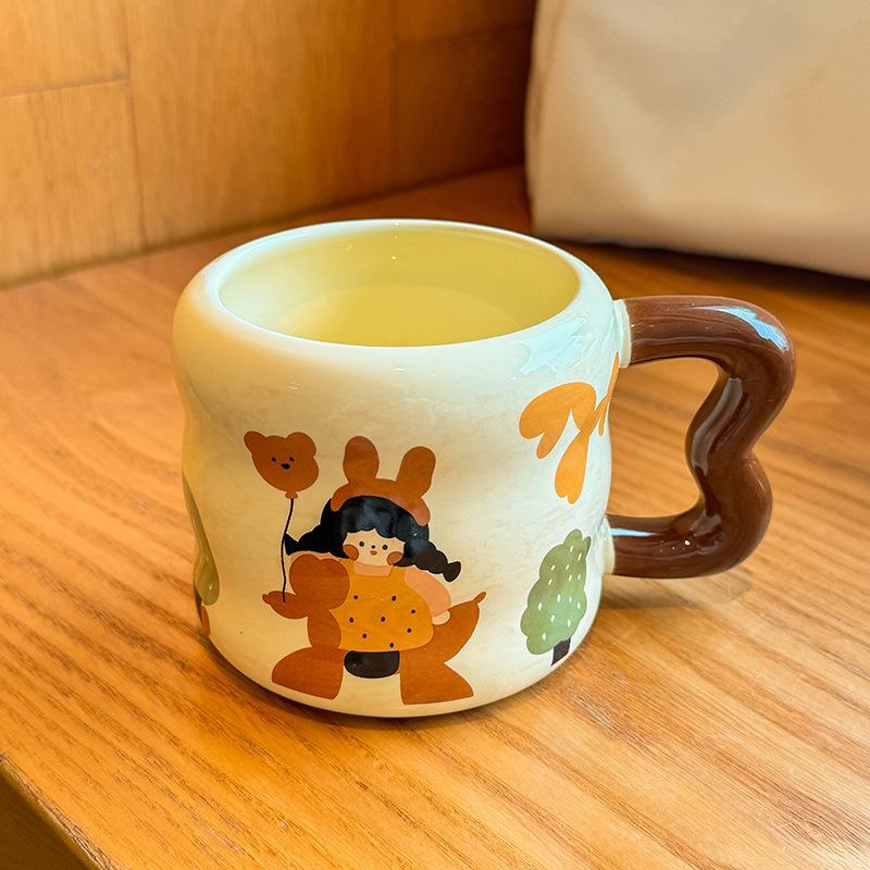 

High-value ceramic cup with lid girlfriend souvenir gift for girls birthday gift practical ceramic cup creative gift 401-500ml