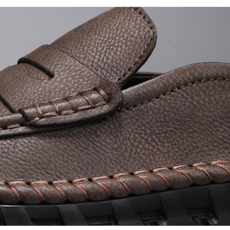 Men's Casual Shoes Leather Loafers Handmade Sewing Flat Bottomed Walking Outdoor Shoes Soft Soled Driving Shoes