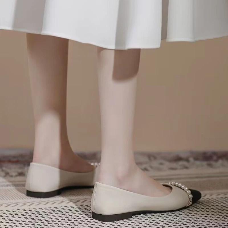 Fashion Soft Bottom Women's Flat Shoes On Promotion Comfortable and Elegant Lastest Wholesale Popular Casual Y2k Spring Ladies Footwear
