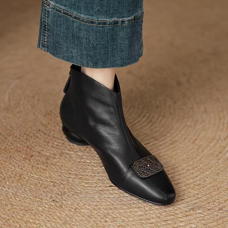 

Модные ботильоны на блочном каблуке Женские Зимние в Ретро Стиле Металлический Круглый Носок Модные Ботинки Новые Ботинки Челси 35 чёрный