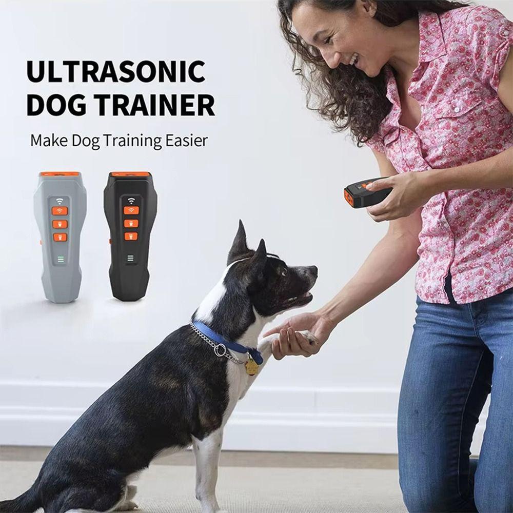 Safe Rechargeable Ultrasonic Dog Repeller Handheld Portable Dog Deterrent High Efficiency LED Flashlight Dog Chaser Night Run