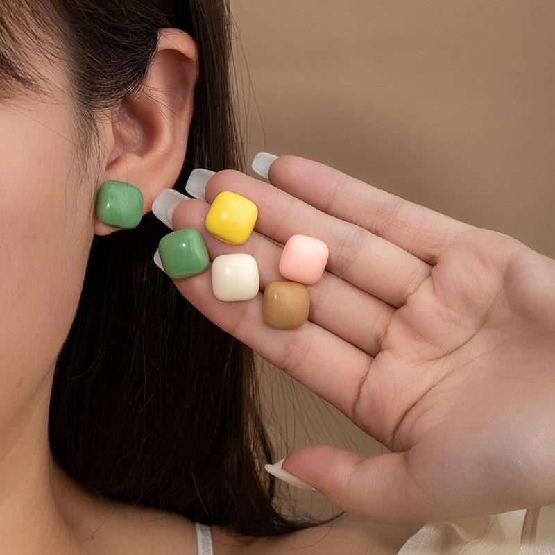 Boucles d'Oreilles Rétro Design de Niche, Petit Sucre, Clous Simples, Petite Série Thé Frais, Exquises, Petites et Polyvalentes Boucles d'Oreilles Tempérament