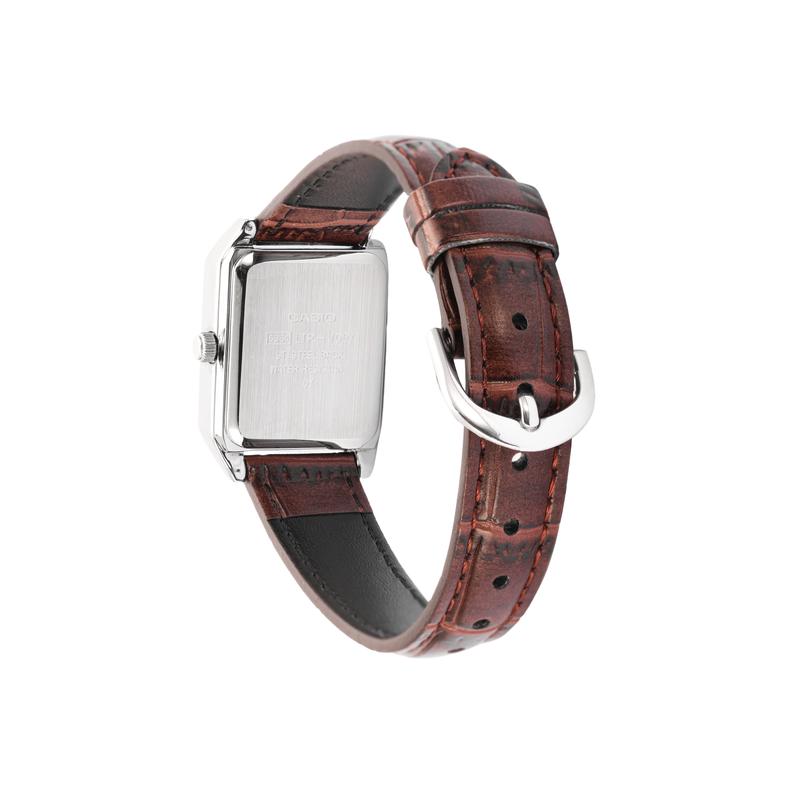 Casio STANDARD Series Roman Characters 30 Meters Waterproof Quartz Movement Leather Strap Japanese and Korean Watch Women’s Watch White LTP-V007L-7B2