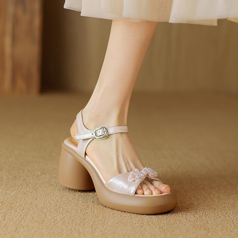 

Stepping on shit feels like a national style, pearl open-toed sandals for women s 2025 new summer thick-soled one-word thick-heeled high-heeled 35 шампанского