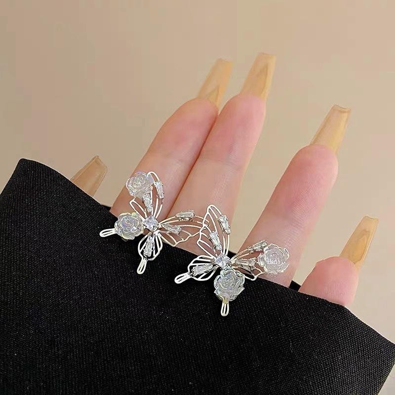 Super Fairy Temperament Literary Butterfly Hollow Earrings Niche Design Sense Exquisite Rose Slightly Inlaid Versatile Earrings