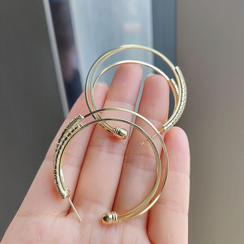 

925 Круглые серьги Женские корейские темпераментные индивидуальные универсальные серьги в форме буквы С Темпераментные серьги с бриллиантами Женские серьги Tide