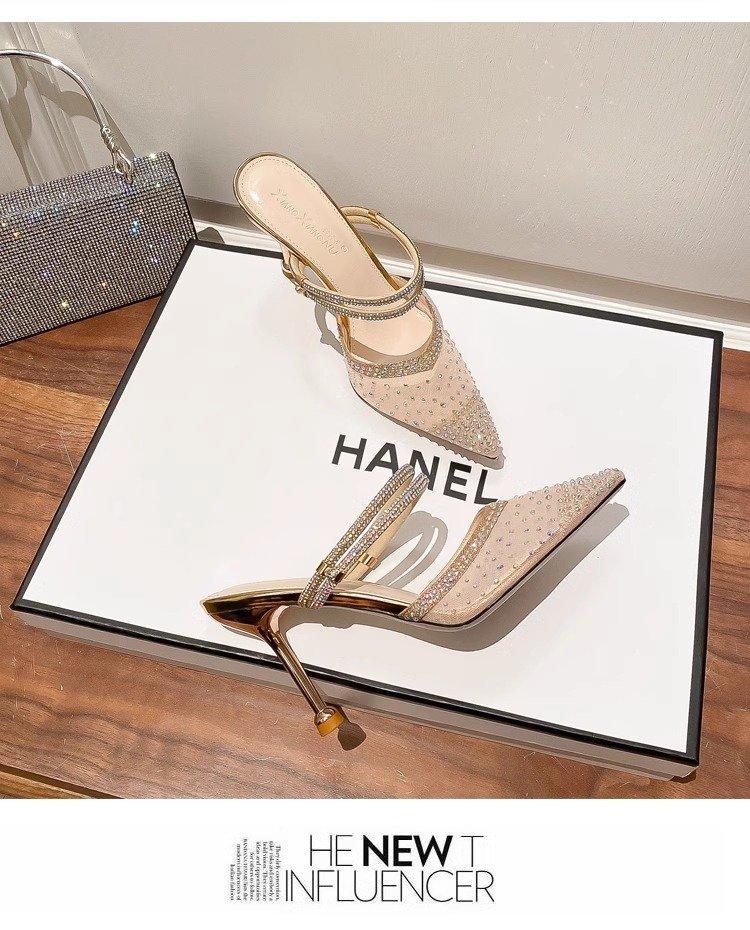 

Сексуальный второй размер в сандалиях новые летние тонкие каблуки остроносые высокие каблуки стразы сетчатая сумка на голову сандалии женские 40 шампанского