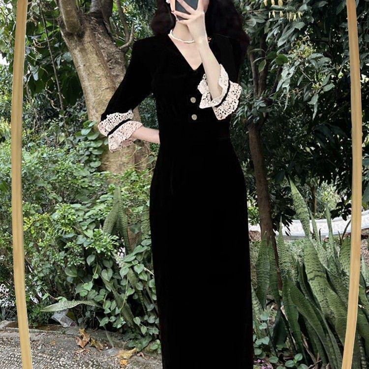 Hepburn-Inspired Black Velvet Dress: Waist-Hugging, Light Luxury, Niche Style for Women